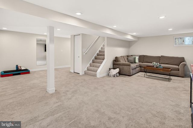 6709 JEFFERSON AVE, Falls Church, VA 22042