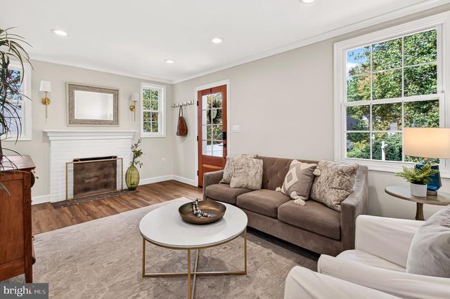 6709 JEFFERSON AVE, Falls Church, VA 22042