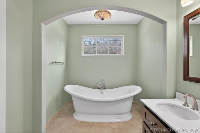 38 Oakwood Drive, Cartwright, OK 74731