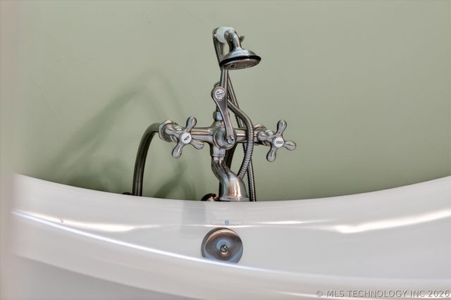 38 Oakwood Drive, Cartwright, OK 74731