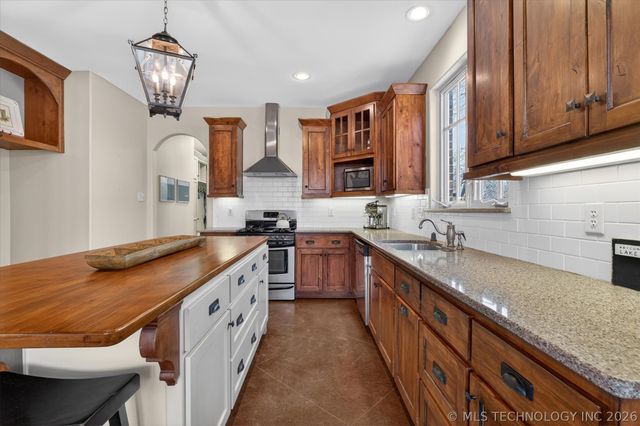 38 Oakwood Drive, Cartwright, OK 74731