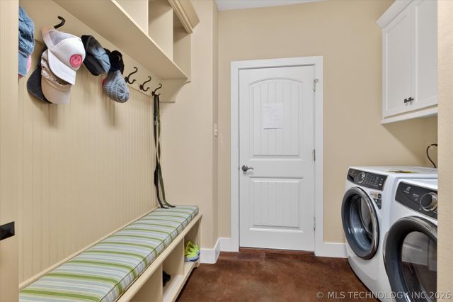 38 Oakwood Drive, Cartwright, OK 74731