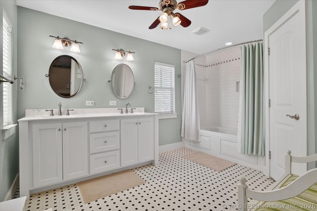 38 Oakwood Drive, Cartwright, OK 74731