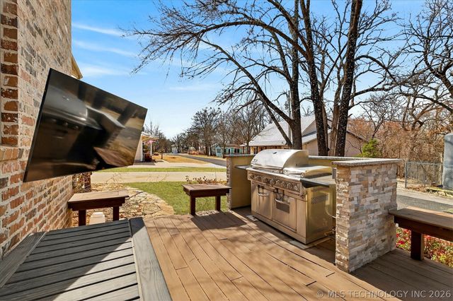 38 Oakwood Drive, Cartwright, OK 74731