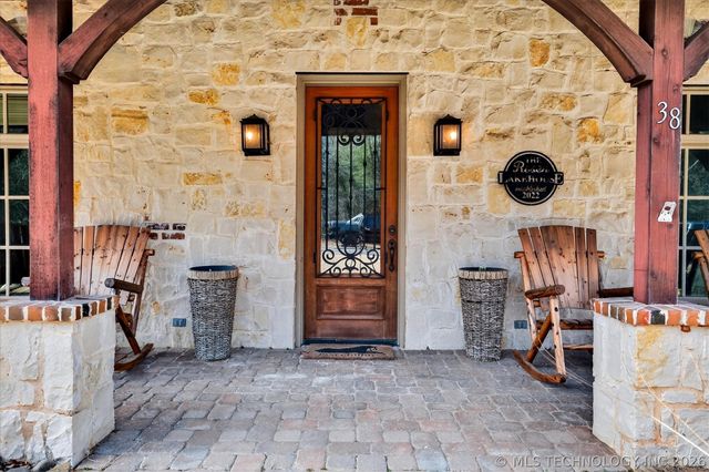 38 Oakwood Drive, Cartwright, OK 74731