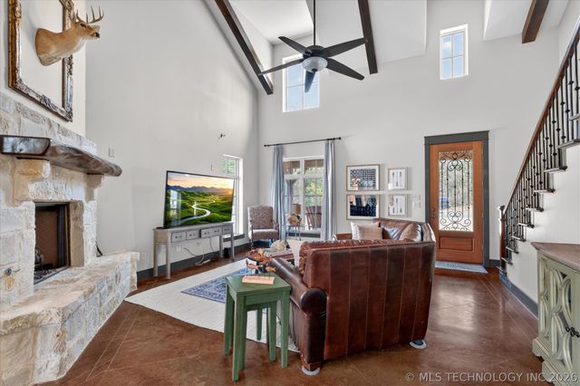 38 Oakwood Drive, Cartwright, OK 74731