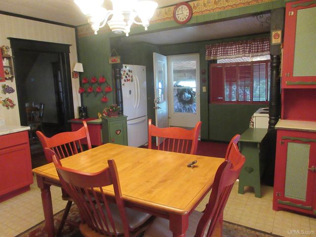 902 Putnam Street, Wakefield, MI 49968