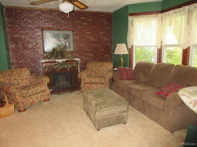 902 Putnam Street, Wakefield, MI 49968