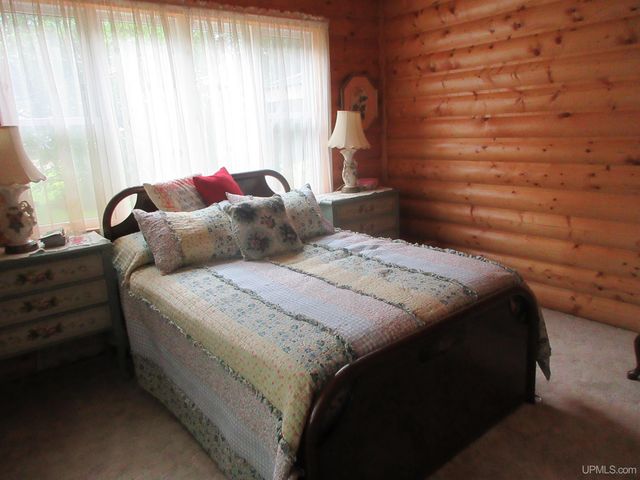 902 Putnam Street, Wakefield, MI 49968