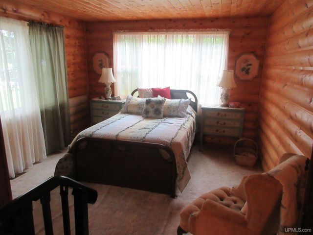 902 Putnam Street, Wakefield, MI 49968