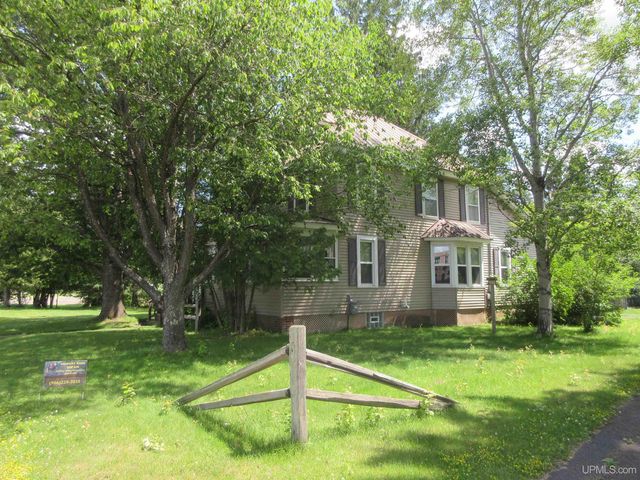 902 Putnam Street, Wakefield, MI 49968