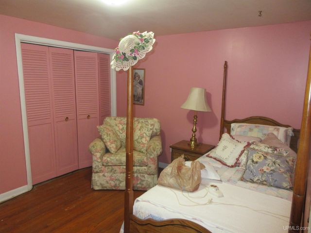 902 Putnam Street, Wakefield, MI 49968