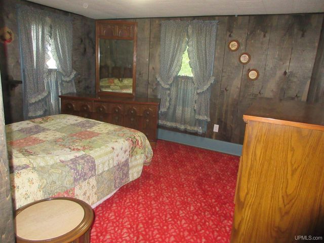 902 Putnam Street, Wakefield, MI 49968