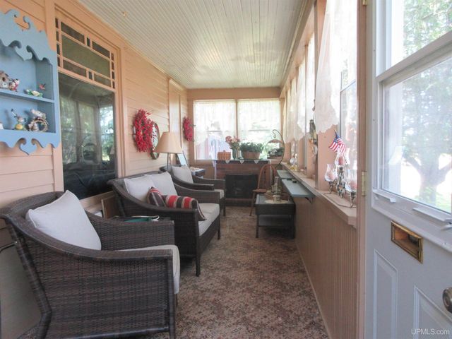 902 Putnam Street, Wakefield, MI 49968