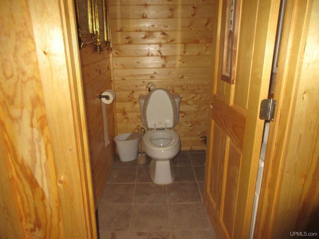 902 Putnam Street, Wakefield, MI 49968