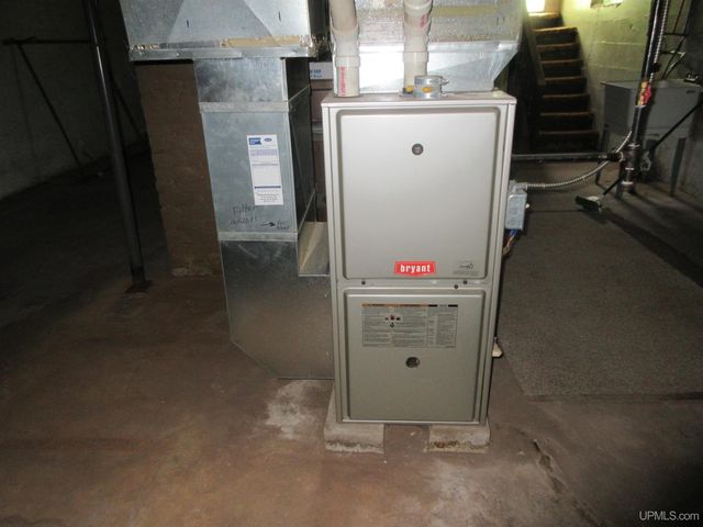 902 Putnam Street, Wakefield, MI 49968