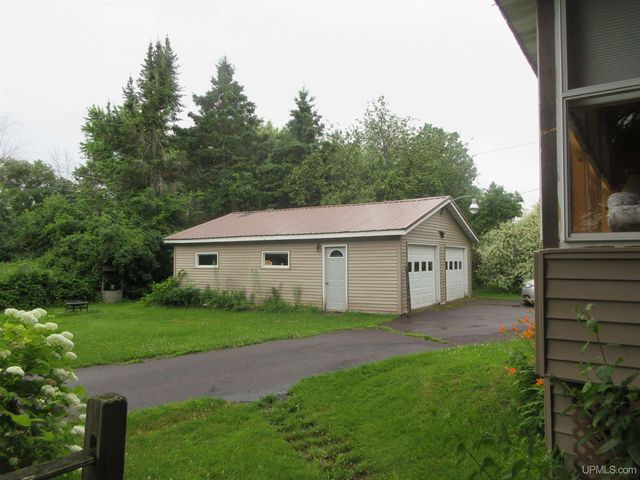 902 Putnam Street, Wakefield, MI 49968