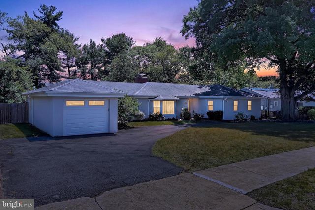 201 LONGVIEW DR, Alexandria, VA 22314