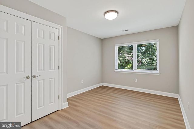 201 LONGVIEW DR, Alexandria, VA 22314