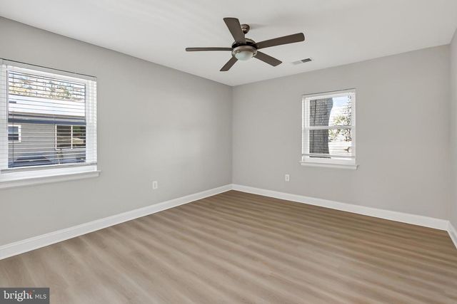 201 LONGVIEW DR, Alexandria, VA 22314