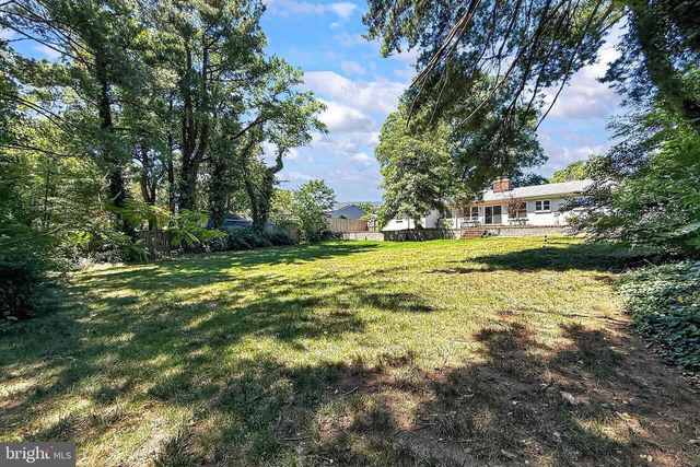 201 LONGVIEW DR, Alexandria, VA 22314