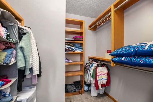 8305 E Old Mill St, Wichita, KS 67226