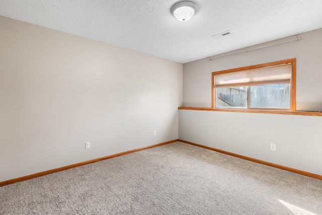 8305 E Old Mill St, Wichita, KS 67226