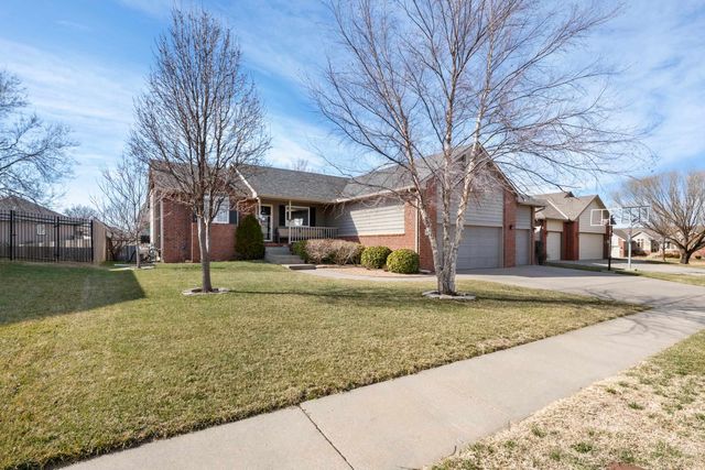 8305 E Old Mill St, Wichita, KS 67226