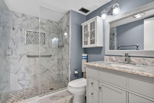 9410 N Hollybrook Lake Drive 303, Pembroke Pines, FL 33025