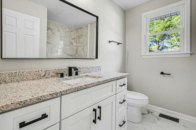 207 Morris Dr, Greenbrier, TN 37073