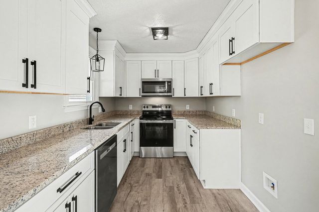 207 Morris Dr, Greenbrier, TN 37073