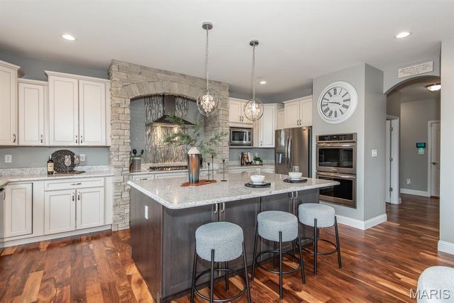 485 Cambridge Manor Drive, Wentzville, MO 63385
