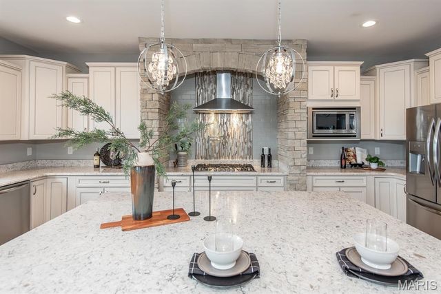 485 Cambridge Manor Drive, Wentzville, MO 63385