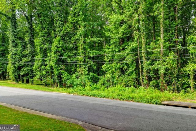 1389 Branchwood Drive, Snellville, GA 30078