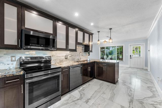 819 6TH Street, Lake Park, FL 33403