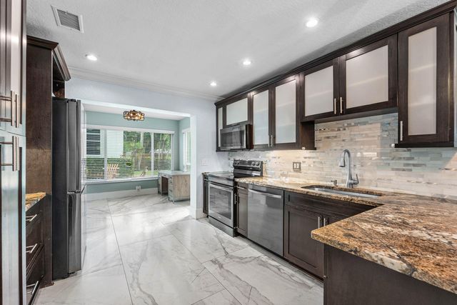 819 6TH Street, Lake Park, FL 33403