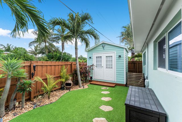 819 6TH Street, Lake Park, FL 33403