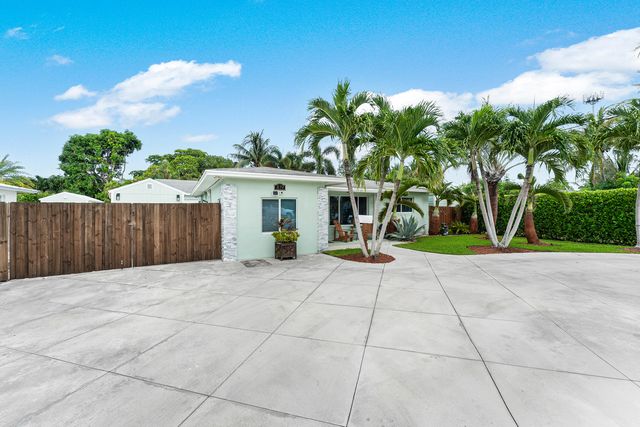 819 6TH Street, Lake Park, FL 33403