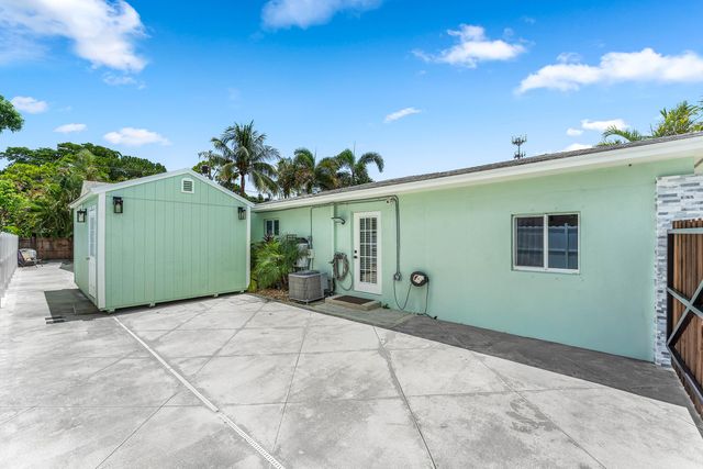 819 6TH Street, Lake Park, FL 33403