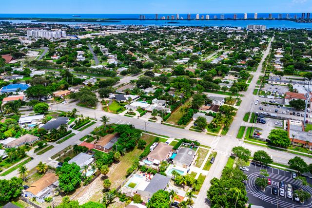 819 6TH Street, Lake Park, FL 33403