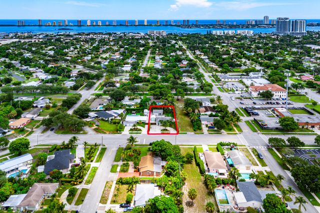 819 6TH Street, Lake Park, FL 33403