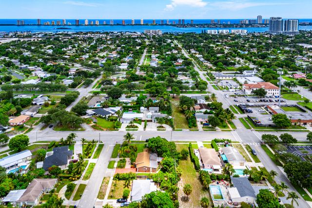819 6TH Street, Lake Park, FL 33403