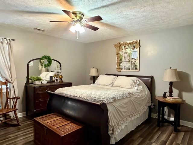 3690 142 HWY, Selmer, TN 38375