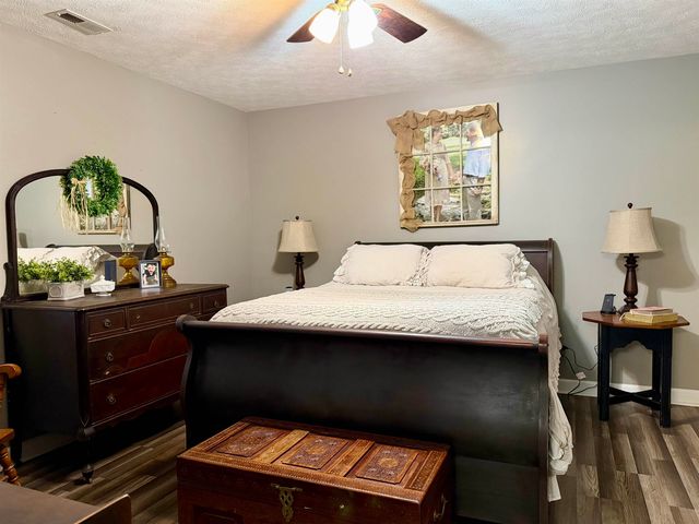 3690 142 HWY, Selmer, TN 38375