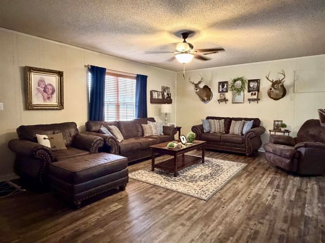 3690 142 HWY, Selmer, TN 38375