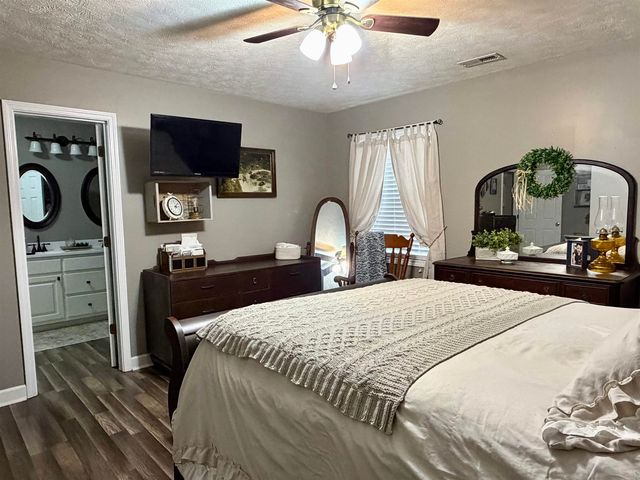 3690 142 HWY, Selmer, TN 38375