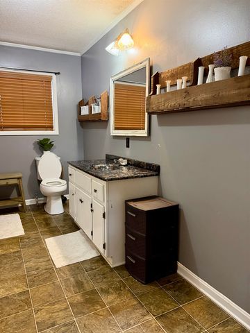 3690 142 HWY, Selmer, TN 38375