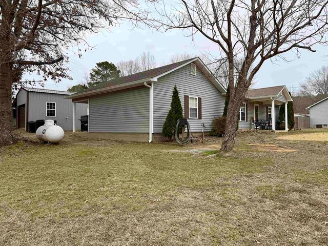 3690 142 HWY, Selmer, TN 38375