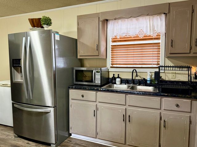 3690 142 HWY, Selmer, TN 38375