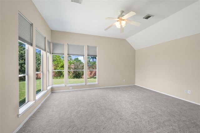 11 Crestview Trail, Houston, TX 77082